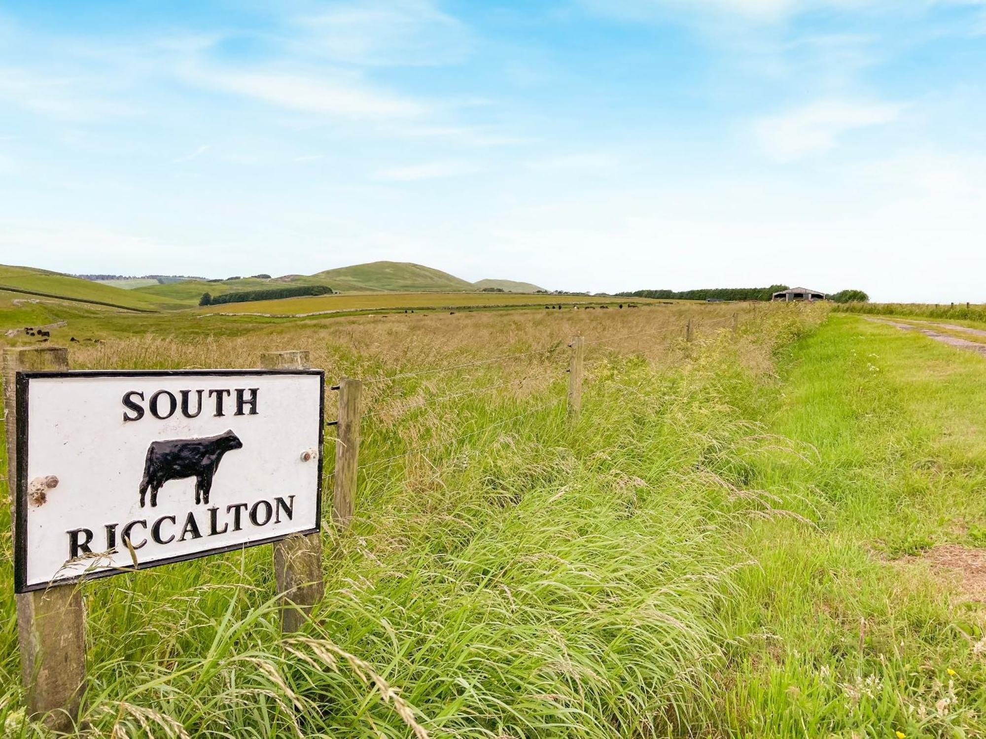 South Riccalton Farm Cottage Oxnam エクステリア 写真